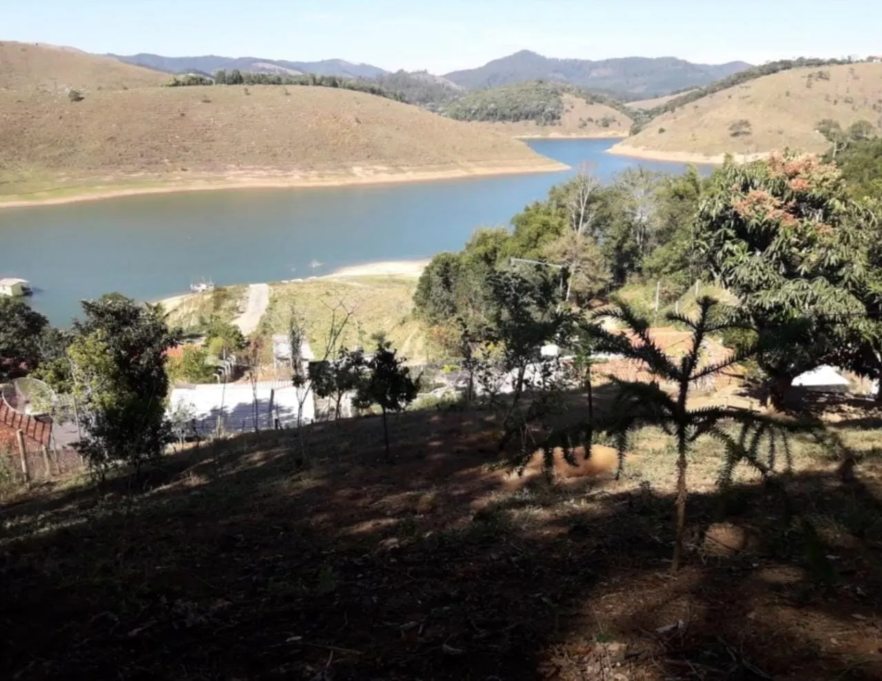 Imagem Chácara à venda 3 Quartos, 1 Suite, 4 Vagas, 31000M², Zona Rural, Redenção da Serra - SP
