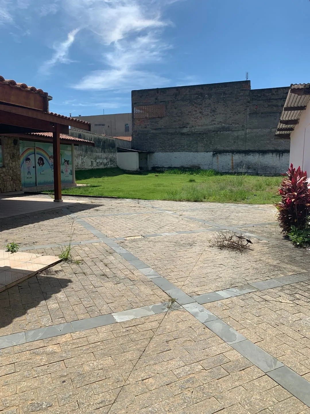 Imagem Amplo Imóvel Comercial à Venda e Locação no São Benedito - Ideal para Consultórios, Escritórios e Mais!