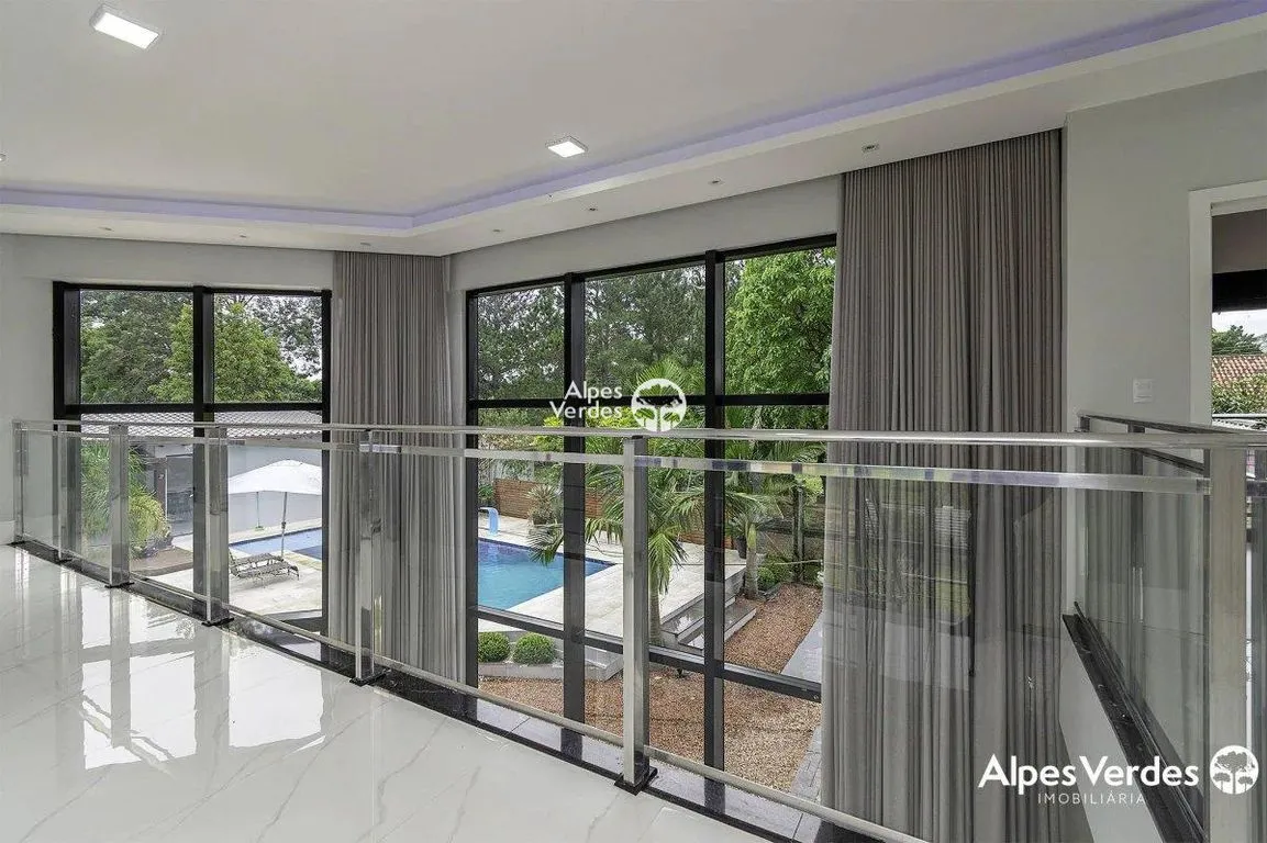 Imagem Vende-se maravilhosa casa dentro de condominio fechado de sitios em Viamão