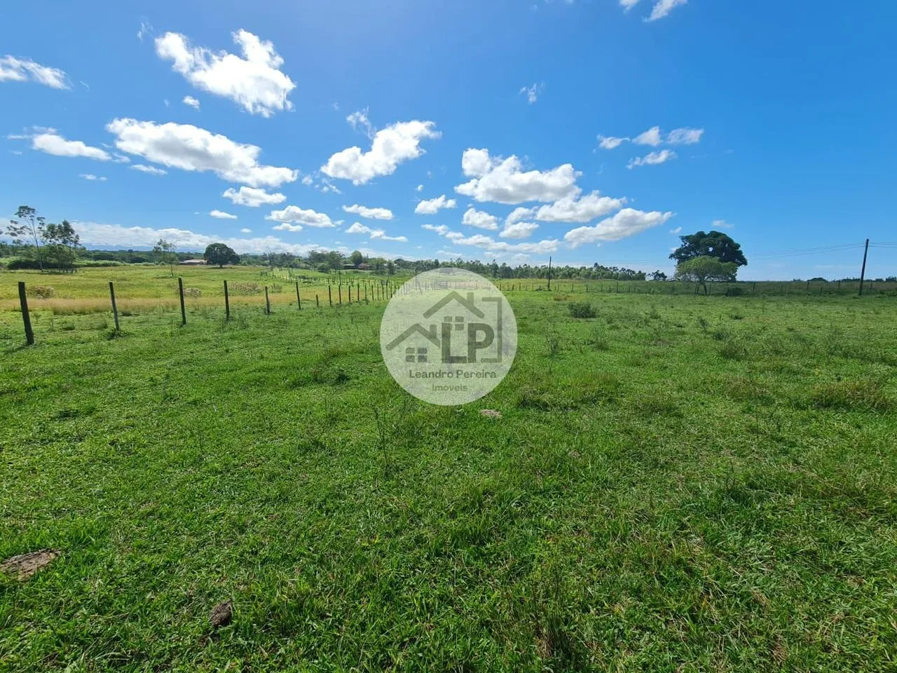 Imagem Fazenda/Sítios/Chácaras de 2300000m² no bairro Banqueiros, em Araruama
