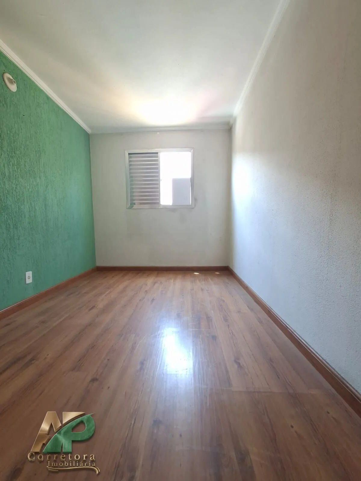 Imagem Apartamento à Venda em Taboão da Serra: 2 Dormitórios no Condomínio Vale dos Pinheiros
