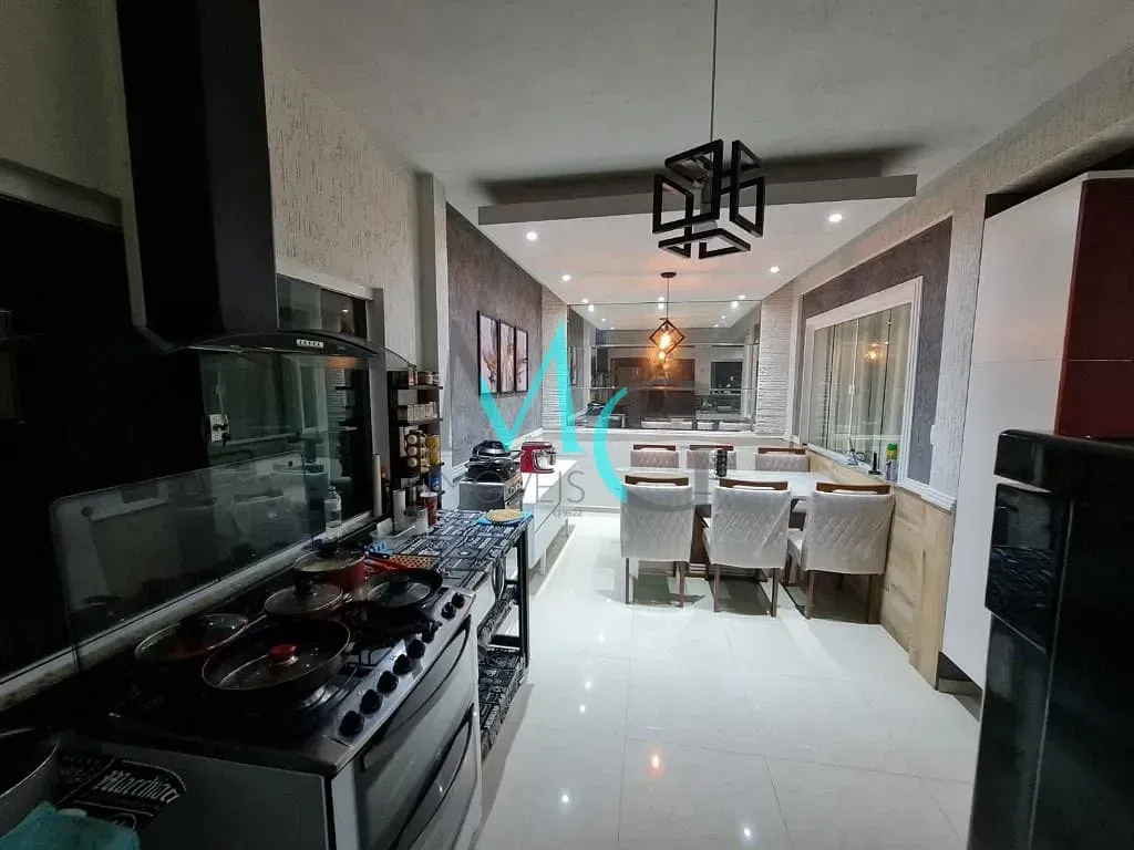 Imagem Casa com 3 dormitórios à venda, 250 m² por R$ 850.000 - Campo Grande - Rio de Janeiro/RJ
