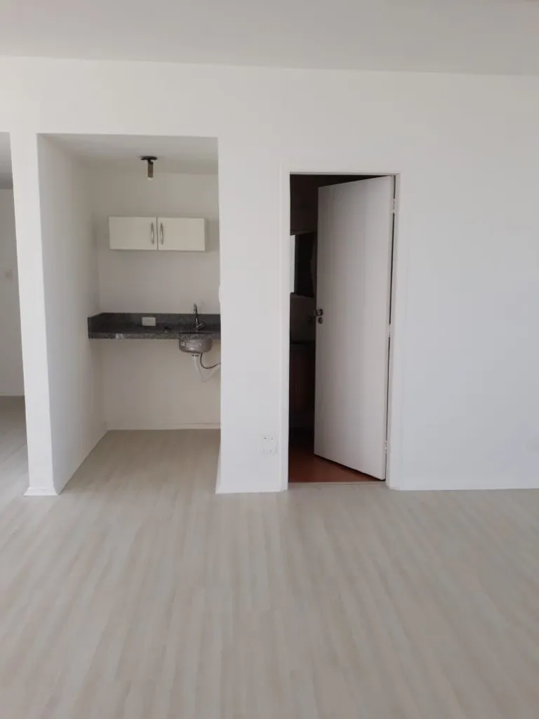 Imagem Sala comercial de 60m² para venda ou locação no Centro de Santo André-SP! Confira!