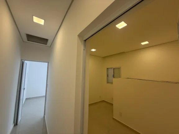 Imagem Linda Casa à Venda no Condomínio Villas do Jaguarí.