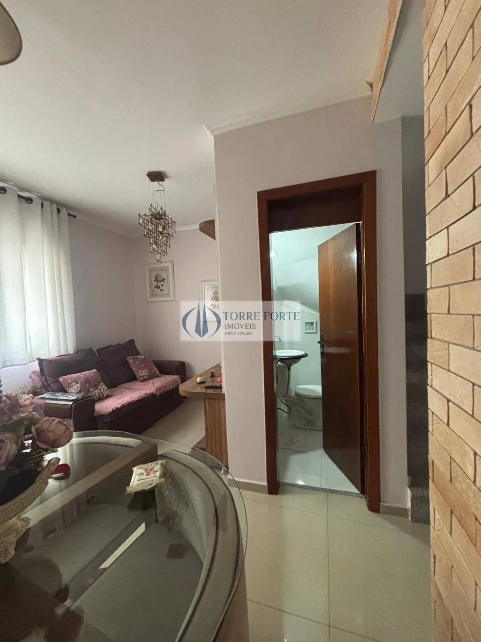 Imagem Ótima casa em condomínio fechado com 140 m² 3 suítes 2 vagas de garagem