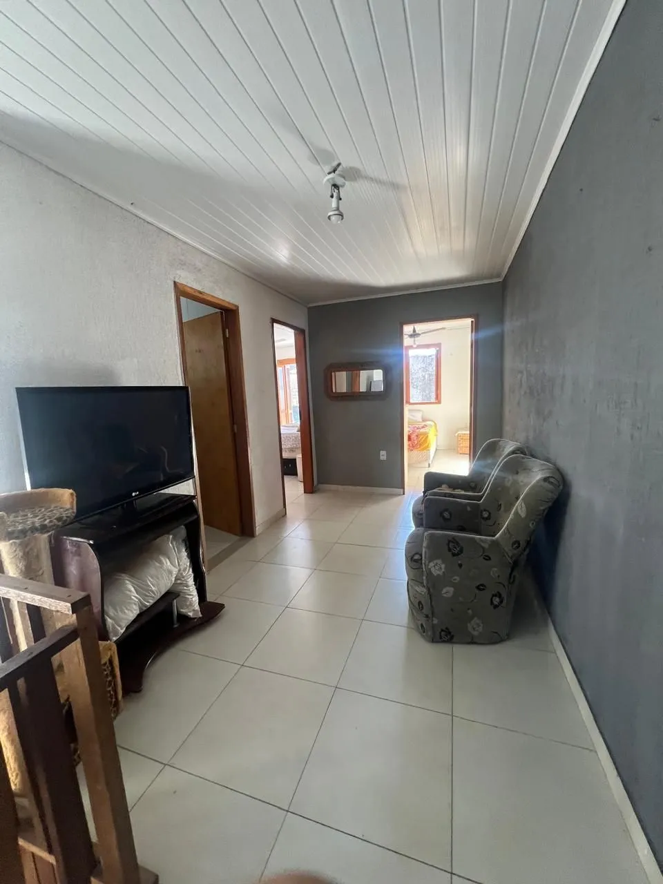Imagem Casa a venda no Bairro Hípica - 3 dormitórios - 2 vagas