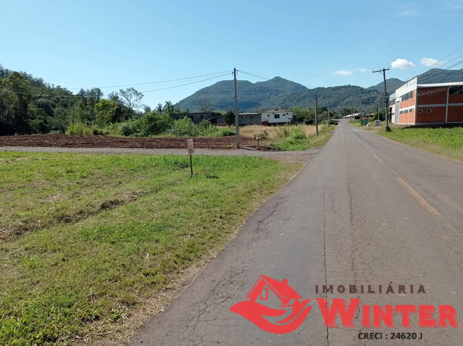 Foto do imóvel Terreno plano com 416,00m² em Arroio do Ouro, Vale Real.