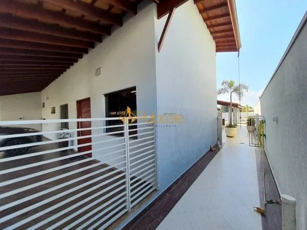 Imagem Casa para venda 3 Quartos, 3 Suites, 4 Vagas, Condomínio Colonial Village, Pindamonhangaba - SP
