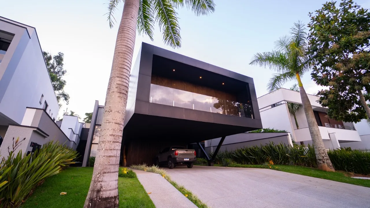 Imagem Magnífica casa à venda em Alphaville Nova Esplanada, Votorantim-SP: 3 quartos, 3 suítes, 2 salas, 4 banheiros, 4 vagas - 414,93 m².