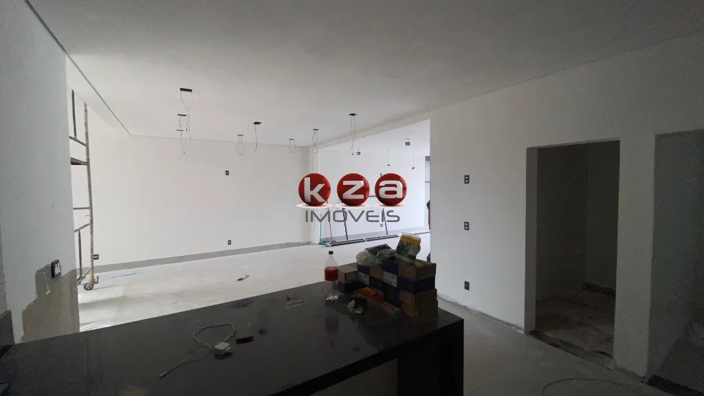 Imagem Imperdível! Casa em Condomínio à venda em Valinhos-SP, Condomínio Villa do Sol: 3 quartos, 1 suíte, 3 salas, 5 banheiros, 2 vagas, 280m².