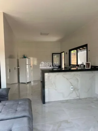 Imagem Casa à venda no Jardim Maracanã, Uberaba: 1 suíte, móveis planejados