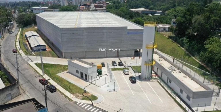 Imagem Galpão com 1514 m2 em Itaquera.