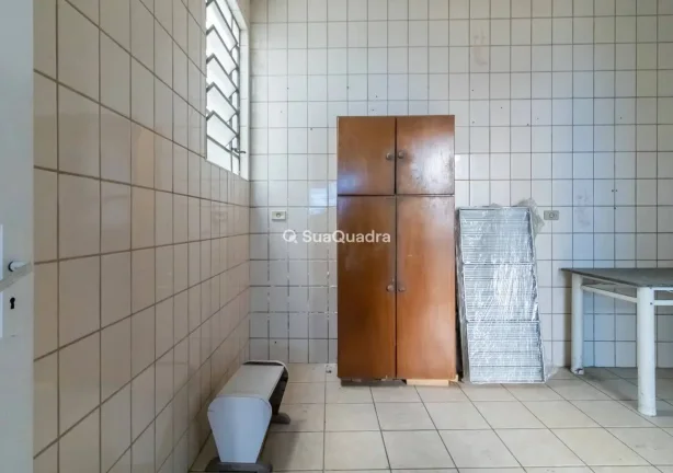Imagem Galpão Comercial mais 4 Salas e Imóvel nos Fundos - Localização Estratégica