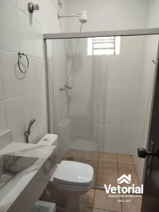 Imagem Casa para locação no Sandra Regina: 3 quartos, 1 suíte, 150 m² de área, garagem ampla, quintal, churrasqueira - Barreiras/Ba