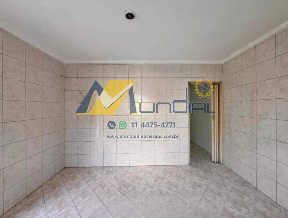 Imagem Casa para Alugar com 55mts, quintal no Jardim Rina