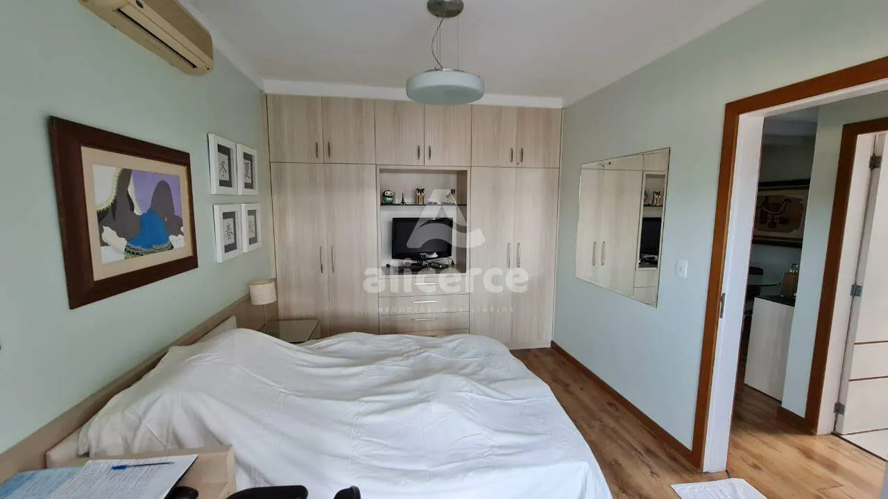 Imagem Cobertura à venda com 3 quartos 1 suíte, 173m² em Centro Florianópolis