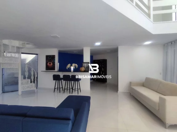 Imagem ENSEADA- CASA SOBRADA À UMA QUADRA DA PRAIA , 06 VAGAS DE GARAGEM, LAZER.