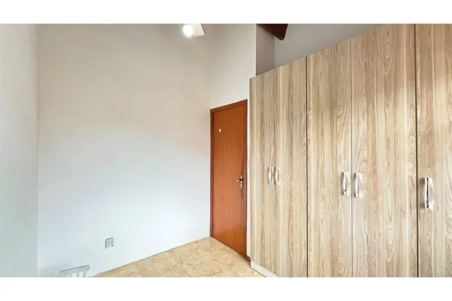 Imagem Casa para venda no bairro Vila Nova em Porto Alegre
