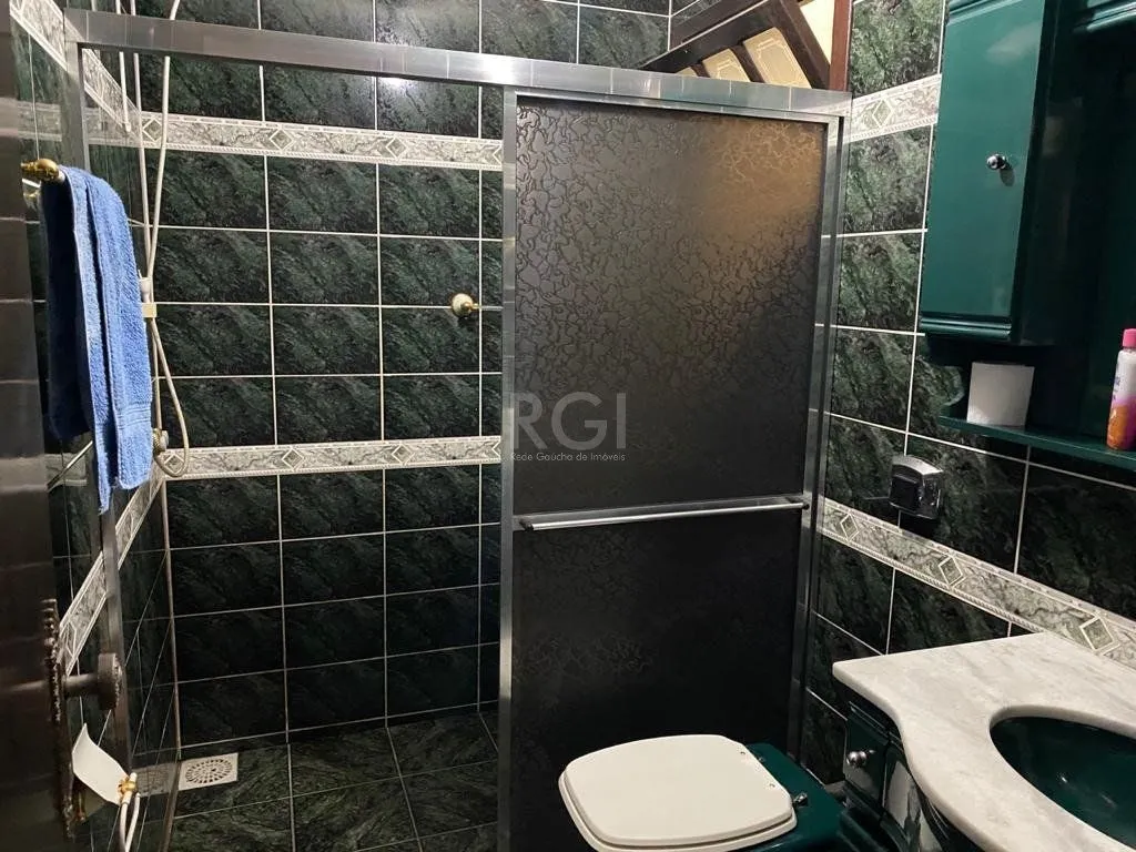Imagem Casa para Venda - 330m², 6 dormitórios, 3 vagas - Cavalhada