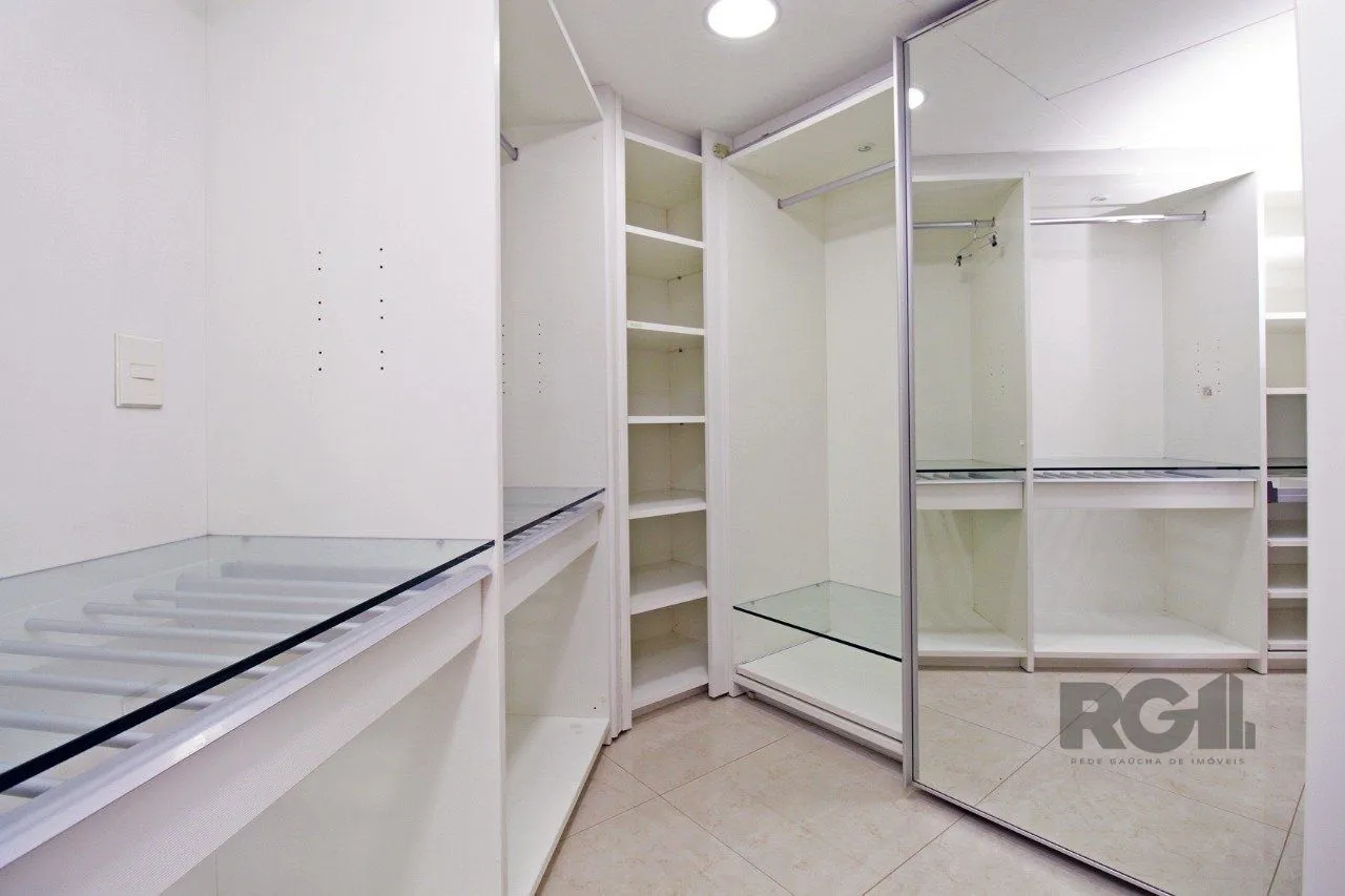 Imagem Apartamento com 4 suítes localizado no bairro Moinhos De Vento em Porto Alegre/RS.