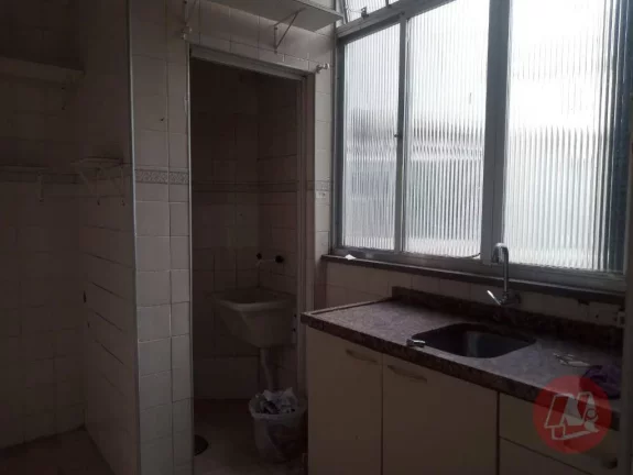 Imagem Na Cidade Baixa, 57 m² privativos com 2 dormitórios.