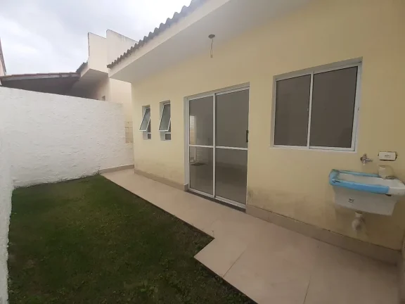 Imagem Imóvel à venda em condomínio de luxo em Cotia-SP, Chácara Tropical, com 3 quartos e 57,80 m² de área.