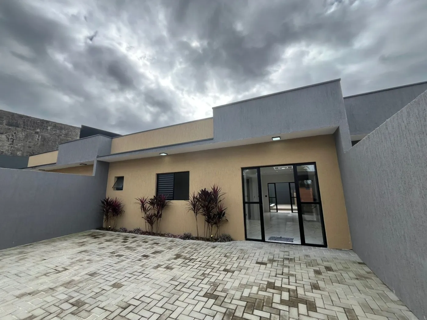 Imagem Casa para Venda em Itanhaém, Jardim das Palmeiras, 2 dormitórios, 1 suíte, 2 banheiros, 2 vagas