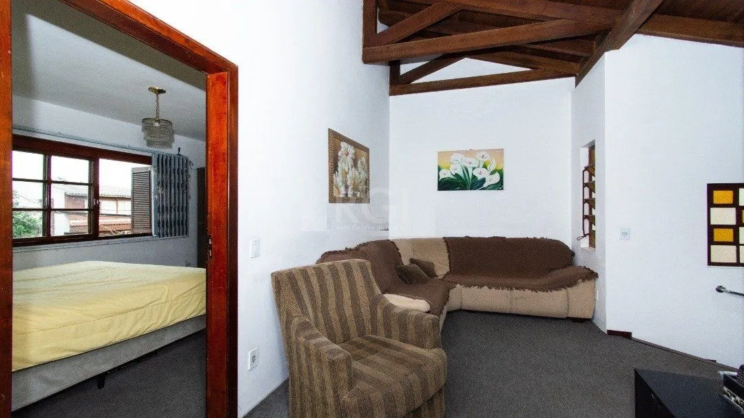Imagem Casa para Venda - 238m², 3 dormitórios, sendo 1 suites, 3 vagas - Camaquã