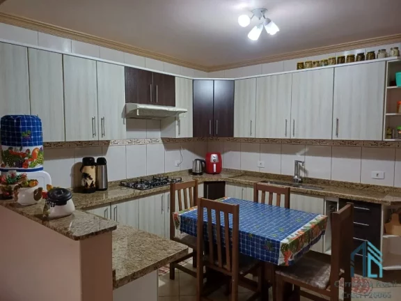 Imagem Residência rua asfaltada, 03 quartos, 06 vagas, ótima localização próximo a comércios, em Contenda PR