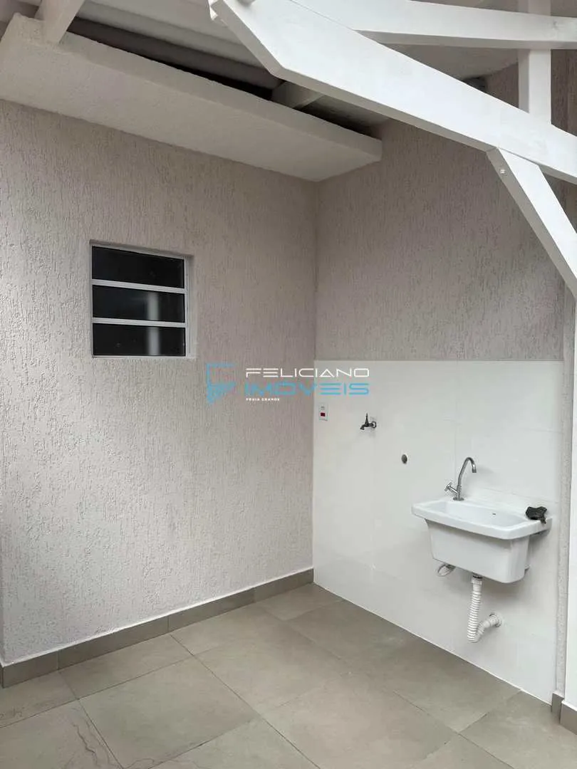 Imagem Casa com 2 quartos, Balneário Maracanã, Praia Grande - R$ 550 mil, Cod: 7152