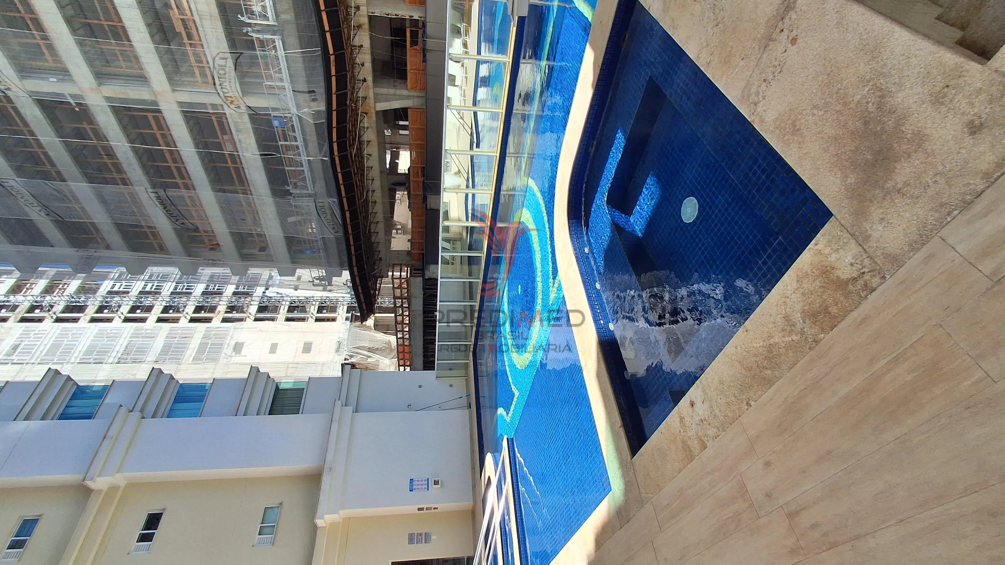 Imagem Apartamento alto padrão na meia praia