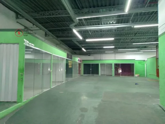 Imagem LOCAÇÃO SALÃO COMERCIAL - VILA NOGUEIRA - DIADEMA/SP. Salão amplo, 699,60 m, com 8 box individuais, com piso de porcelanato, banheiro feminino, masculino e acessível, total de 07 banheiros, espaço interno que pode ser utilizado como estacionamento. Ide