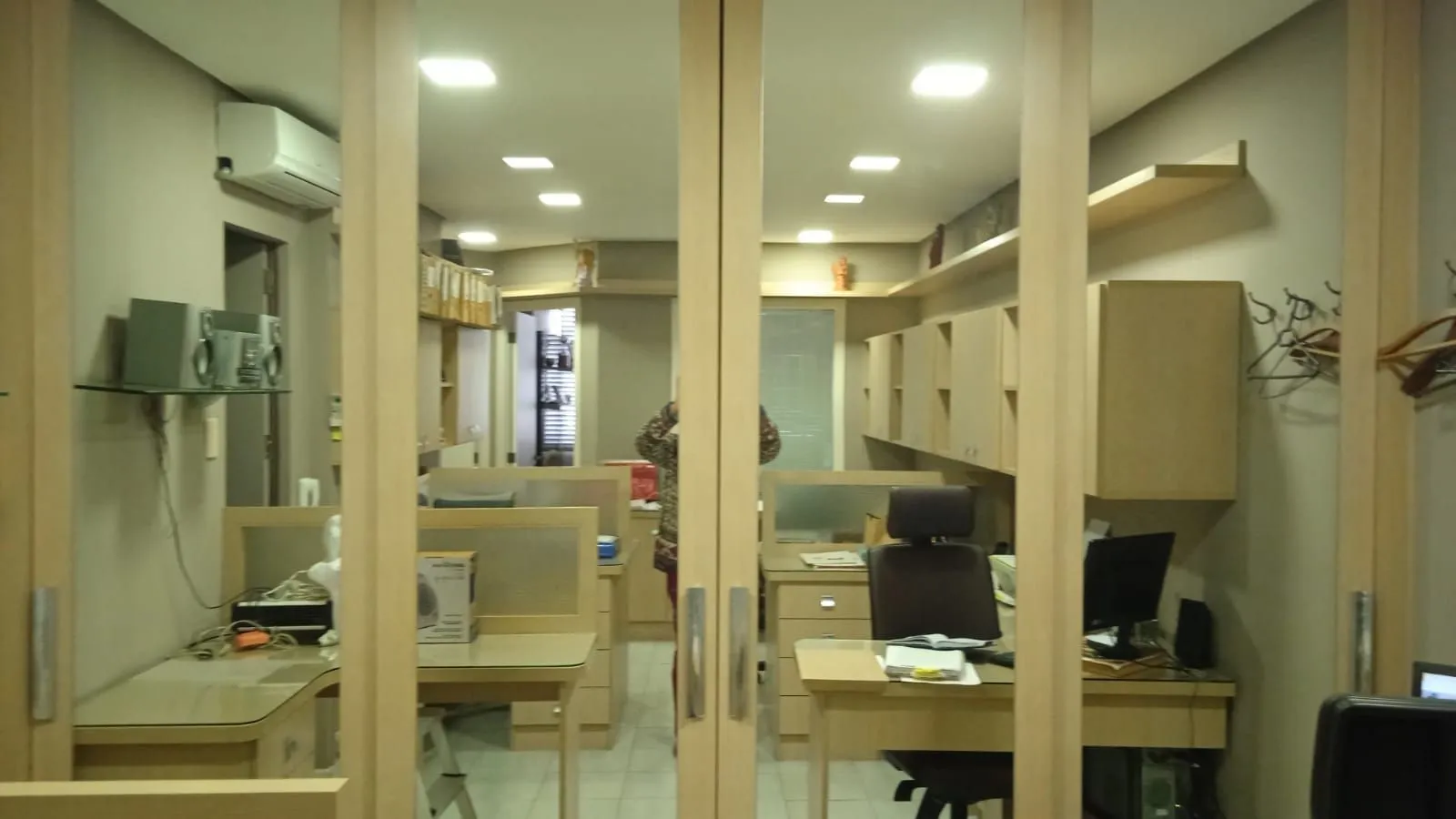 Imagem Sala Comercial com vaga para um carro escriturada