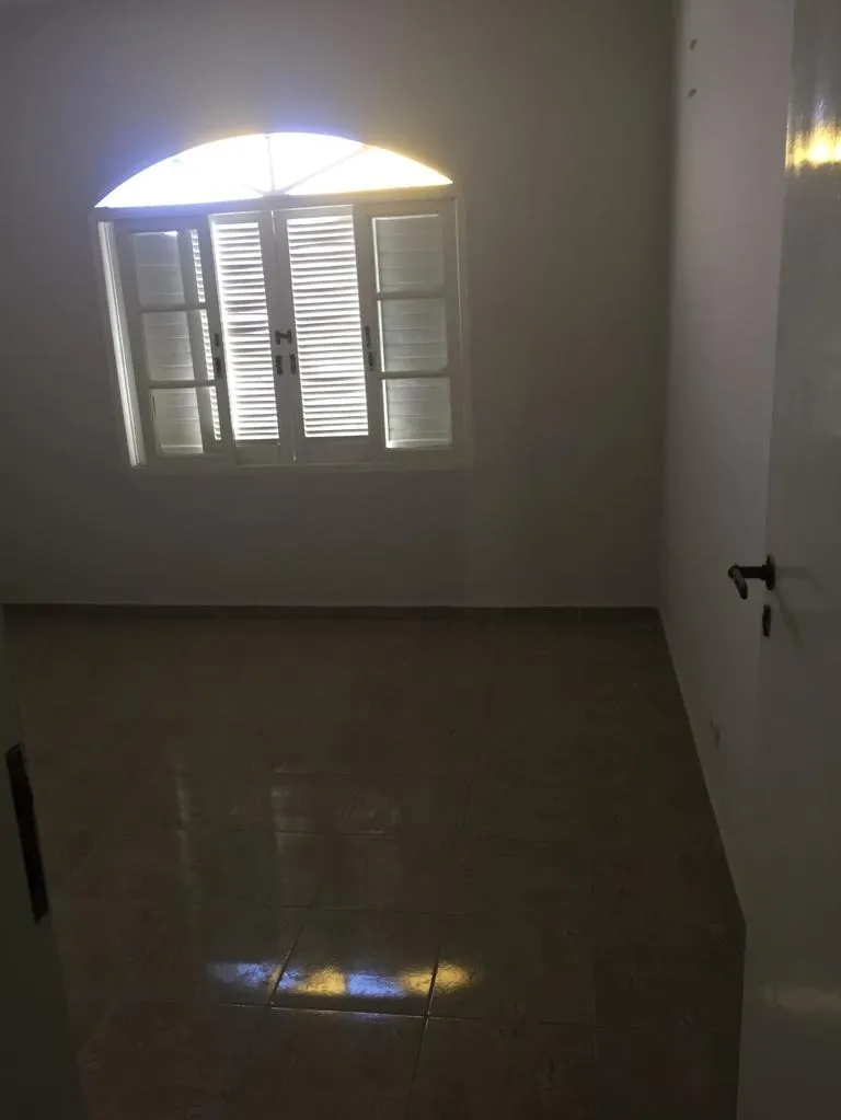Imagem Imperdível! Casa à venda em São Paulo-SP, Parque Casa de Pedra, 3 quartos, 2 banheiros, 2 vagas, 125m². Venha conferir!