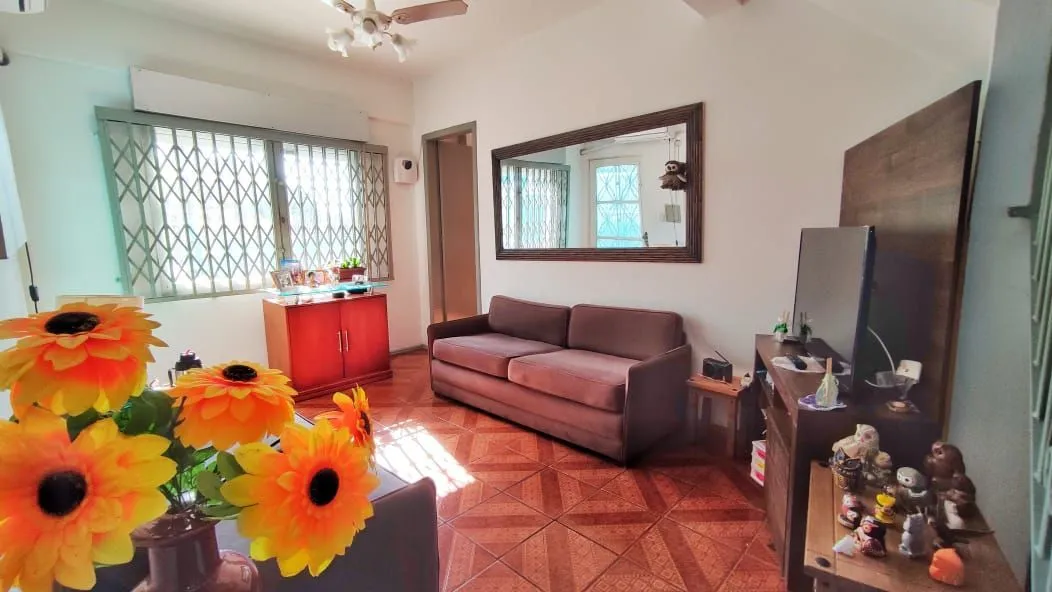 Imagem Casa com 170m², 3 dorm. no bairro Jardim Itu Sabará em Porto Alegre