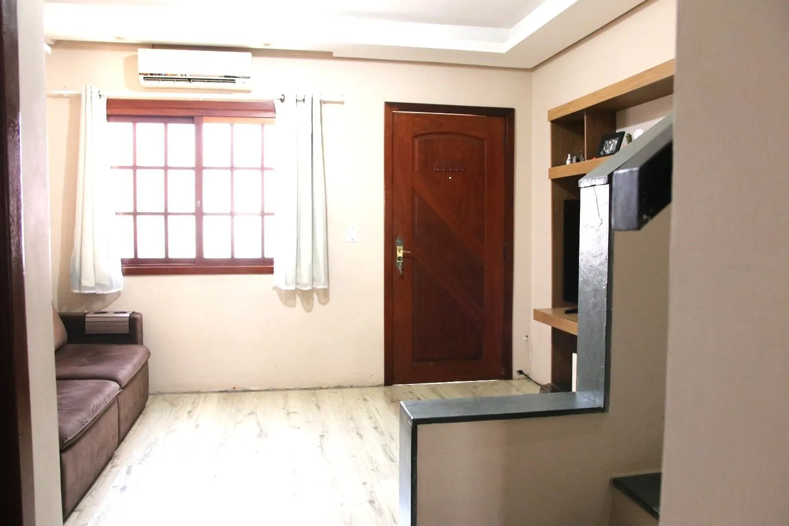 Imagem Casa sobrado na Hípica de 2 dormitórios e 2 vagas