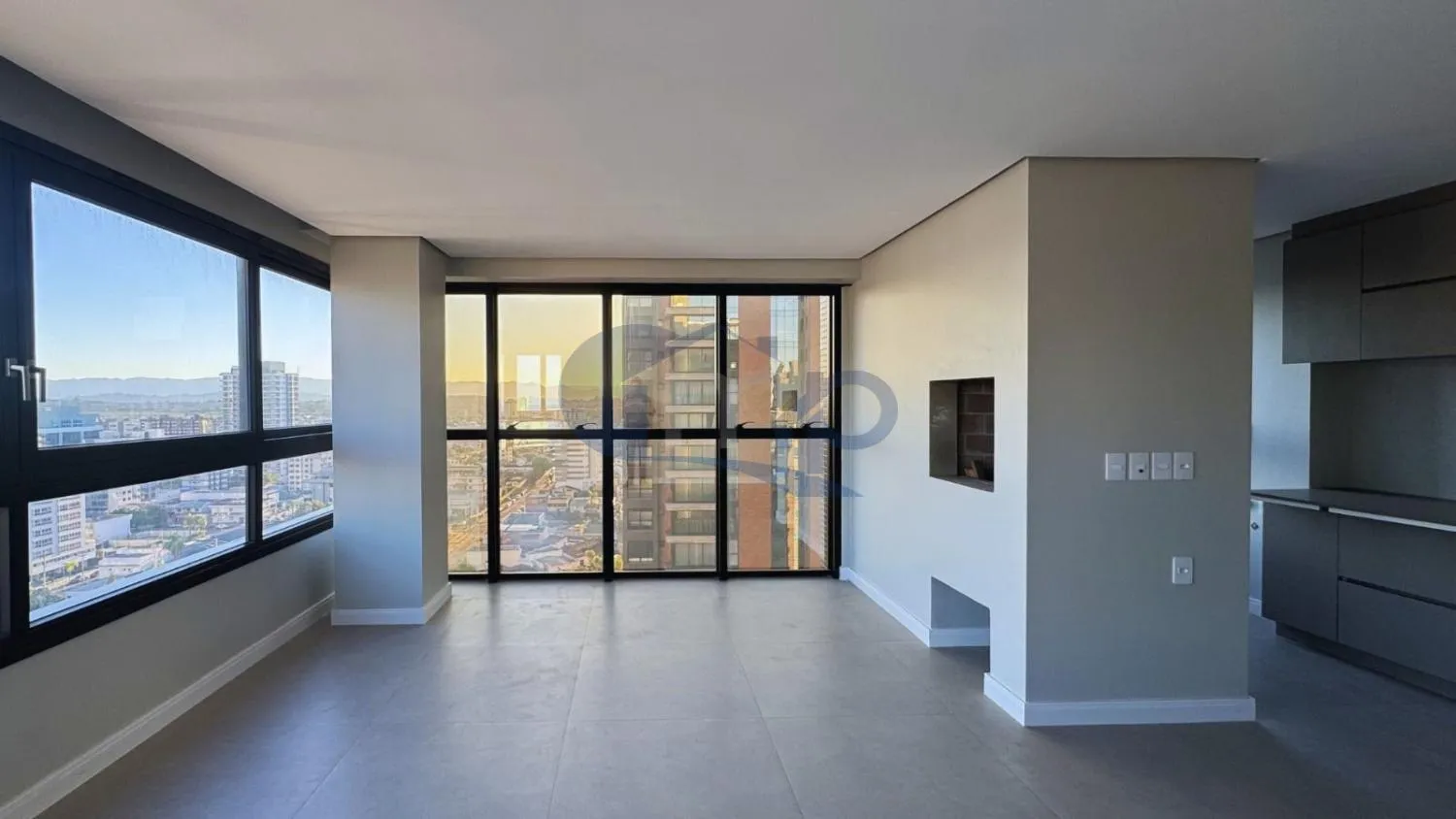 Imagem Apartamento a venda com 2 suites no centro de Torres/RS