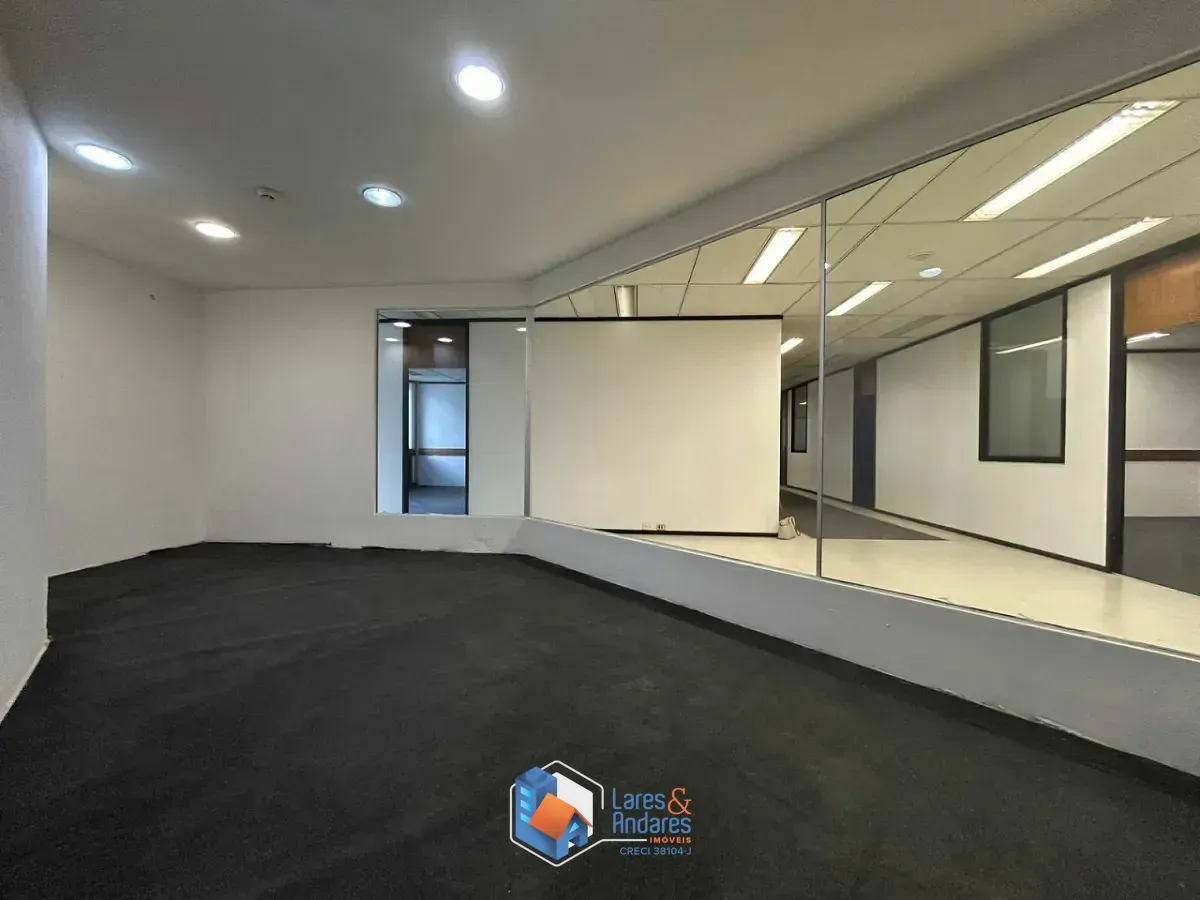 Imagem Conjunto comercial para venda em Chácara Santo Antônio (Zona Sul), 526m²