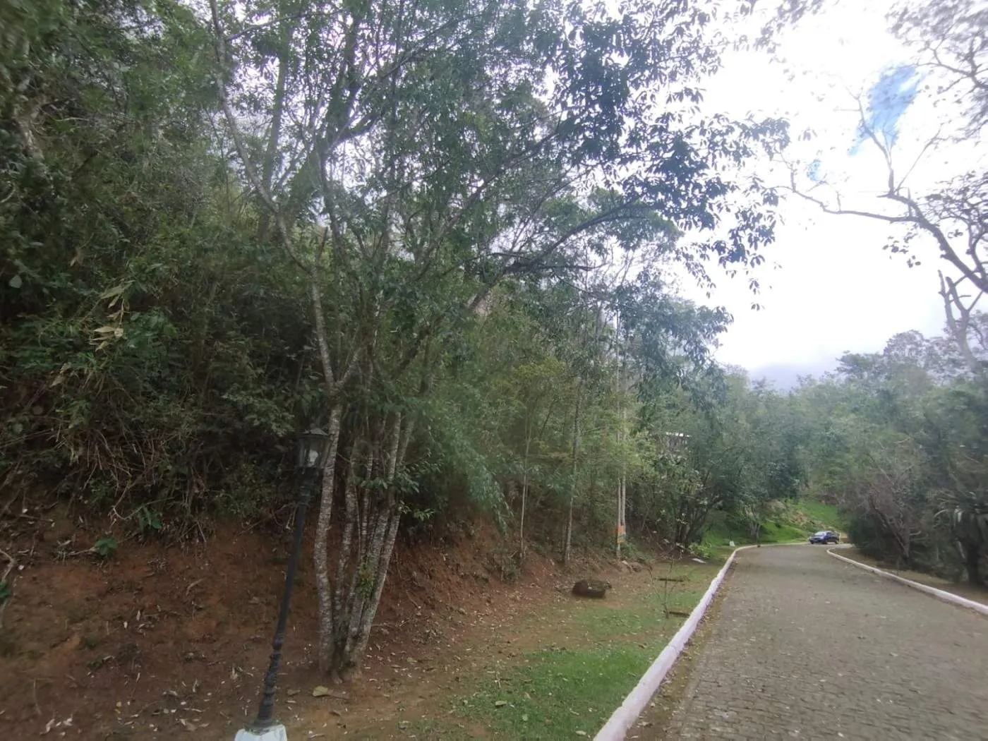 Imagem Terreno para Venda em Petrópolis / RJ no bairro Samambaia