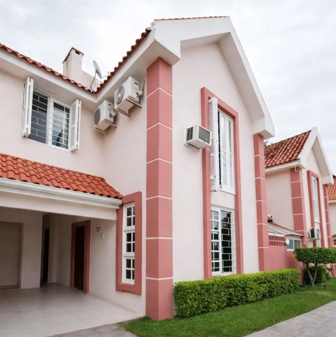 Imagem Casas de Condomínio para venda com Churrasqueira e 3 quartos, 145