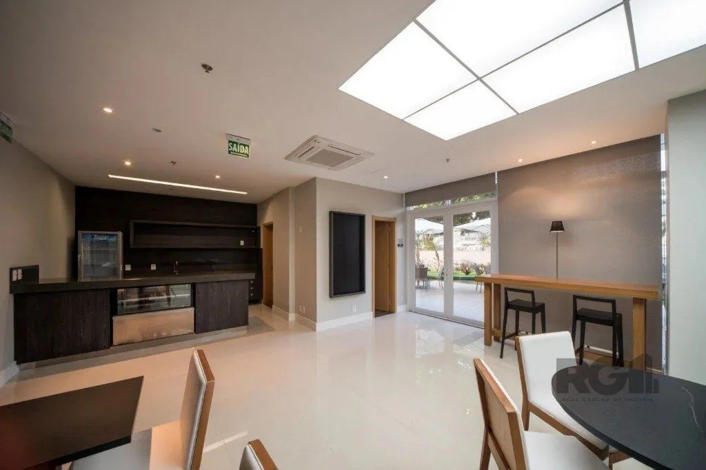 Imagem Conjunto/Sala para Venda - 35m², 0 dormitórios, 1 vaga - Petrópolis