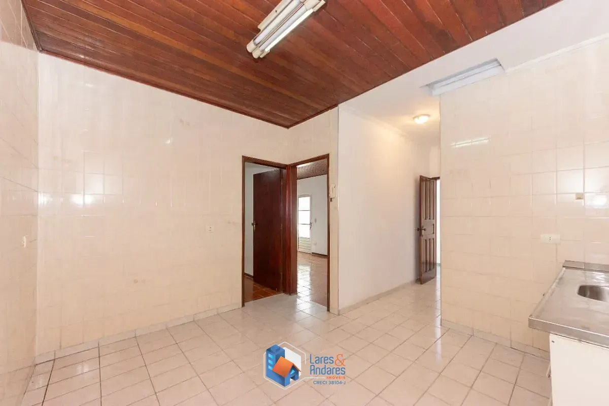 Imagem Casa para venda em Parque Santo Antônio com 5 quartos, 210m²
