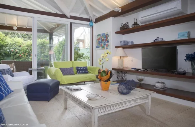 Imagem Imperdível: Casa em condomínio de luxo em Manguinhos, Búzios-RJ, com 4 quartos, 4 suítes e 2 vagas de garagem!