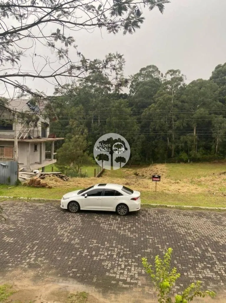 Imagem Vende-se terreno residencial de 960m2, localizado no pórtico de Gramado