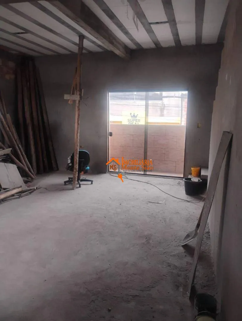 Imagem Sobrado à venda, 98 m² por R$ 243.999,00 - Água Chata - Guarulhos/SP