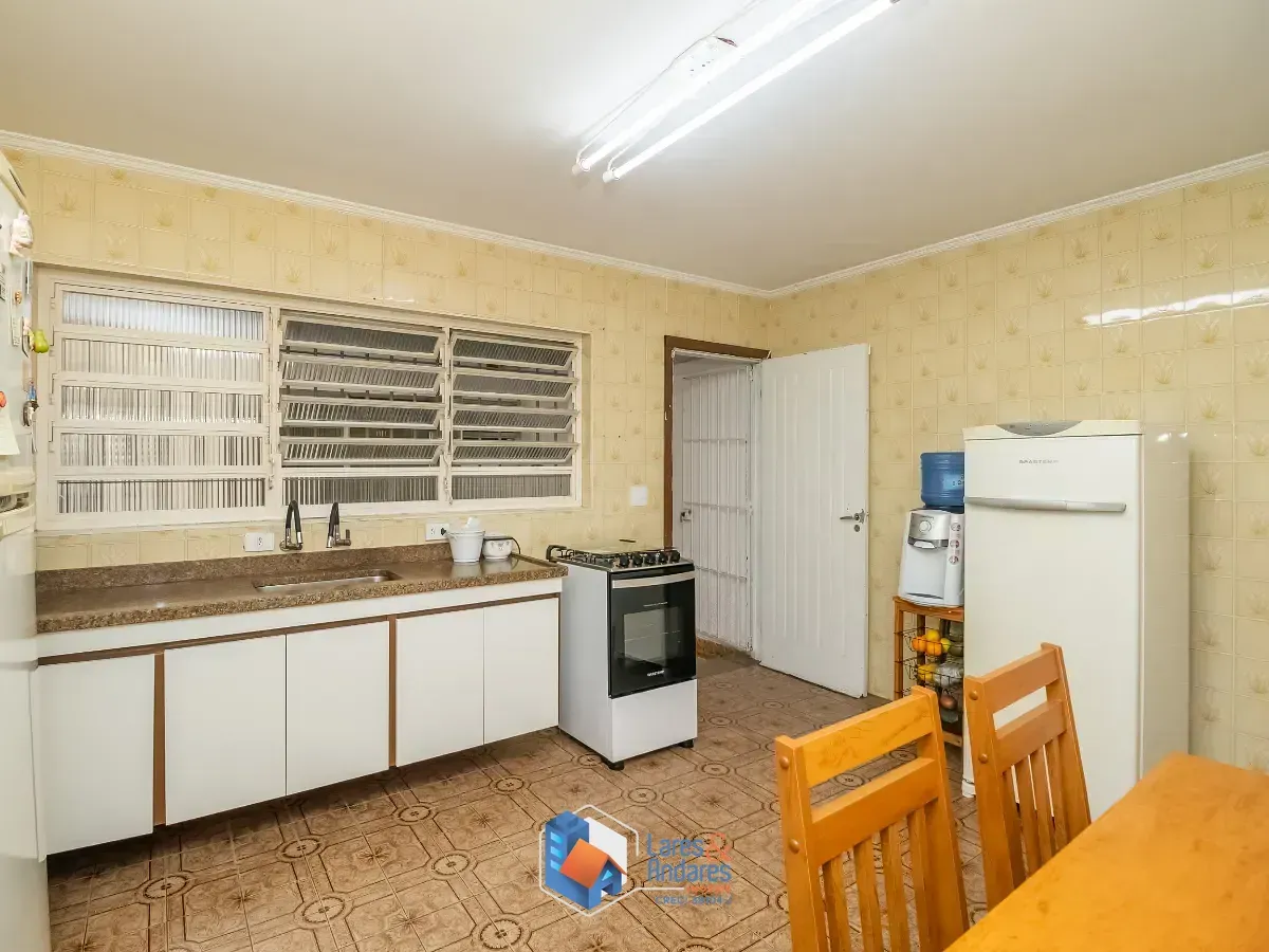 Imagem Sobrado para venda em Chácara Santo Antônio (Zona Sul) com 3 quartos, sendo 1 suíte, 230m²