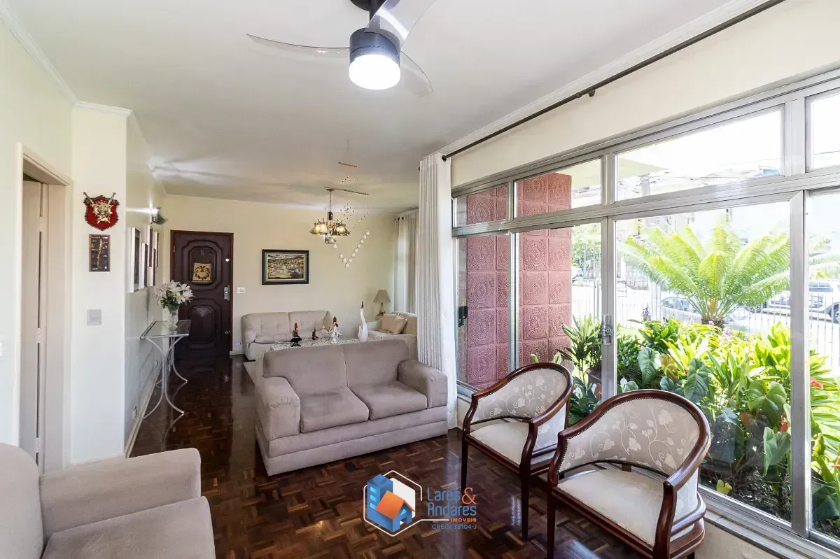 Imagem Casa para venda em Parque São Domingos com 3 quartos, sendo 1 suíte, 246m²
