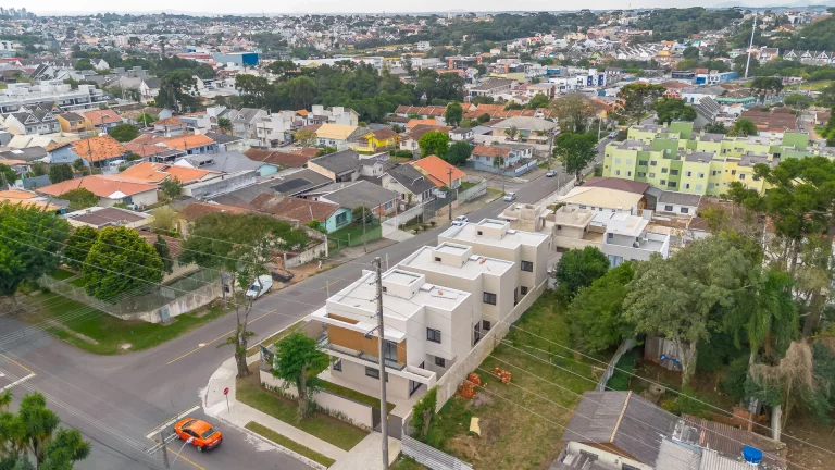 Imagem Sobrado Alto Padrão a venda com 3 suítes no Uberaba