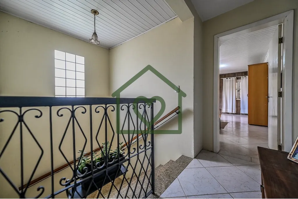 Imagem Ótima casa, com perfeita posição solar, podendo ser utilizadas concomitante comercial e residenci...