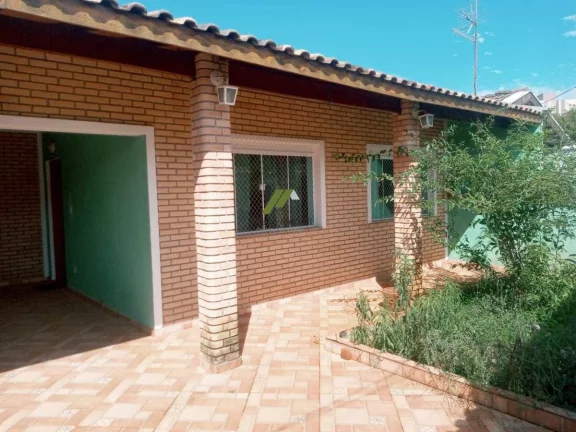 Imagem EXCELENTE CASA SEMI MOBILIADA